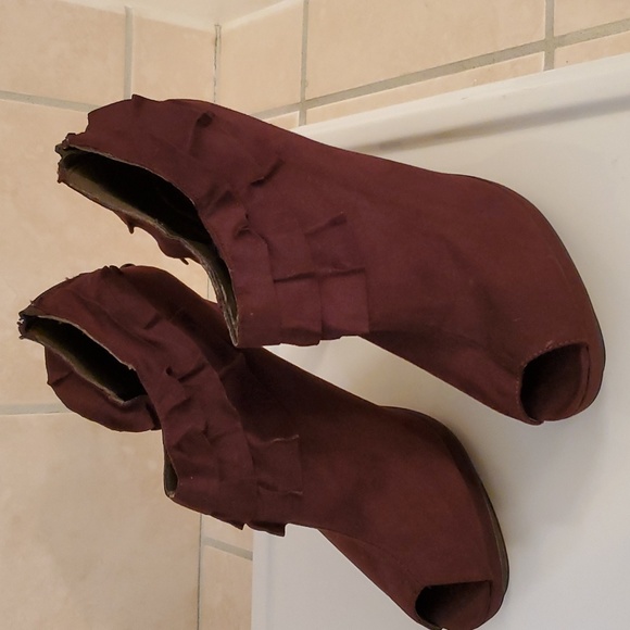 Shiekh Stiletto Heels - Picture 3 of 12